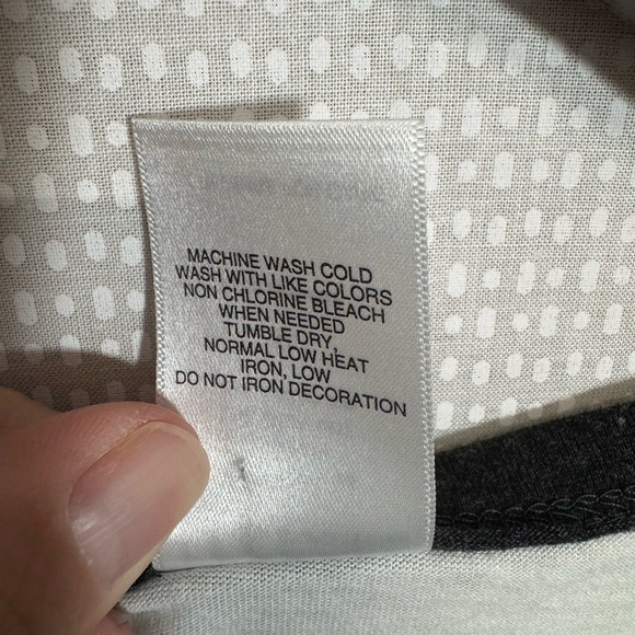 NWT Disney Mickey Mouse Christmas Raglan Top - Picture 3 of 5